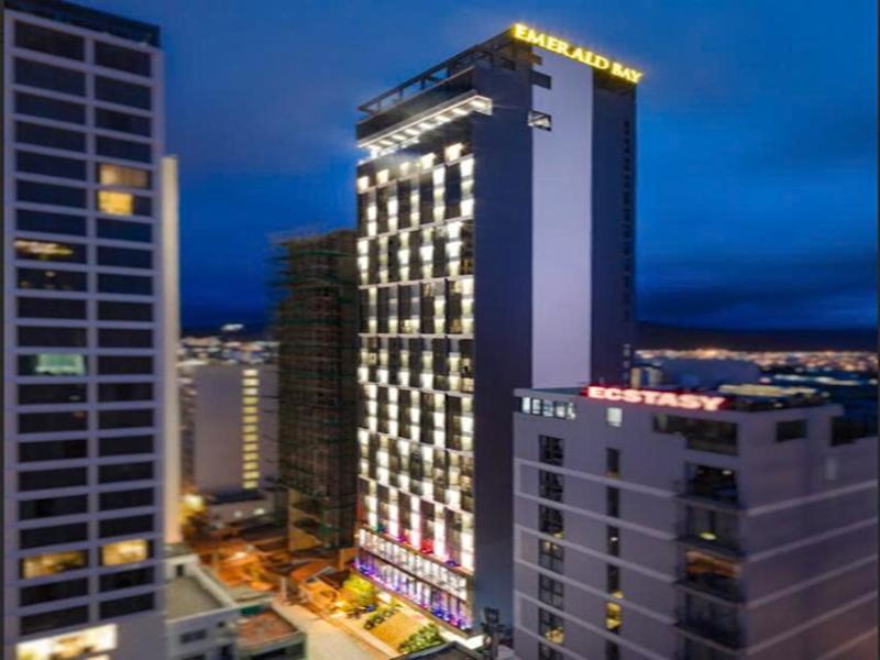 Emerald Bay Hotel & Spa Nha Trang, Singapore