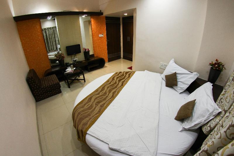 Hotel Sunny International exterior, 3-Star hotel in Mahabaleshwar (and vicinity)