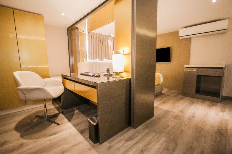 Photo of Hotel XYZ, 3-star hotel in Downtown Tacloban