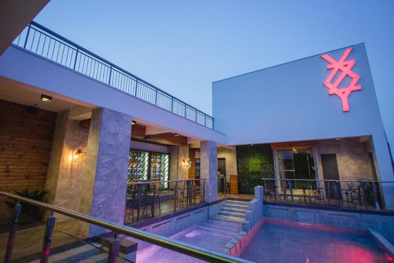 Photo of Hotel XYZ, 3-star hotel in Downtown Tacloban