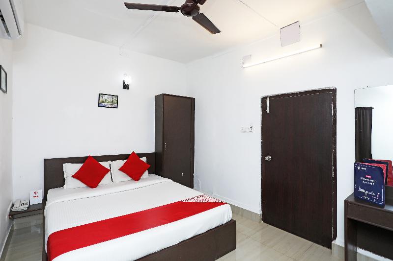 Photo of OYO 11569 Jalan Lake View, 2-star hotel in Kolkata (and vicinity)