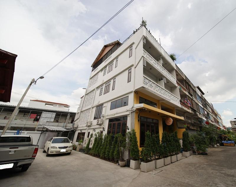 Photo of Na Vayla PaPlern hotel in Bang Khun Non