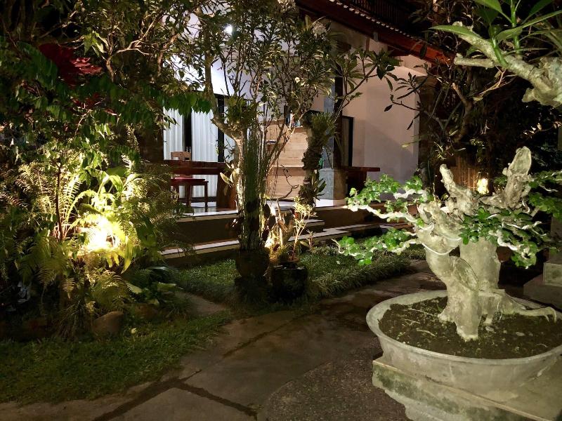 The Hidden Bali Inn, Singapore