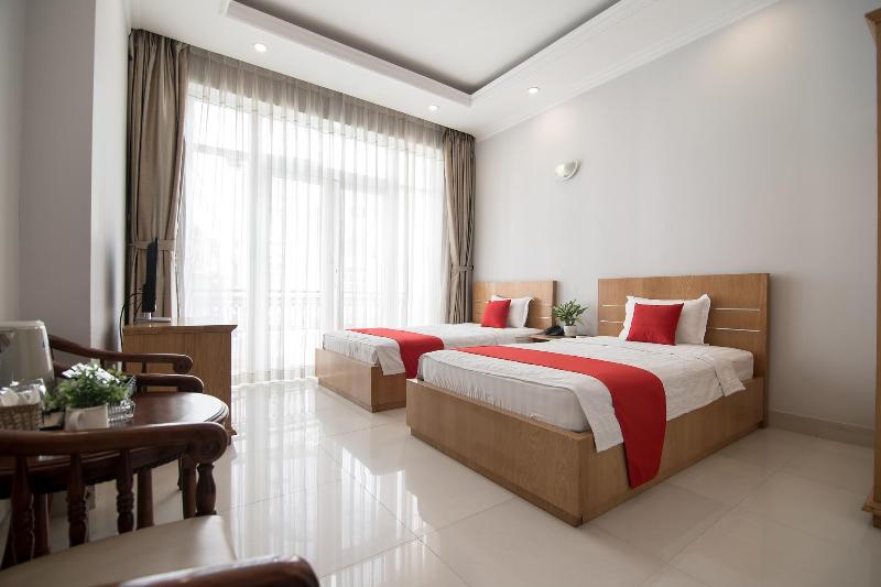 Bin Bin Hotel 2 - Near Him Lam D7, Singapore