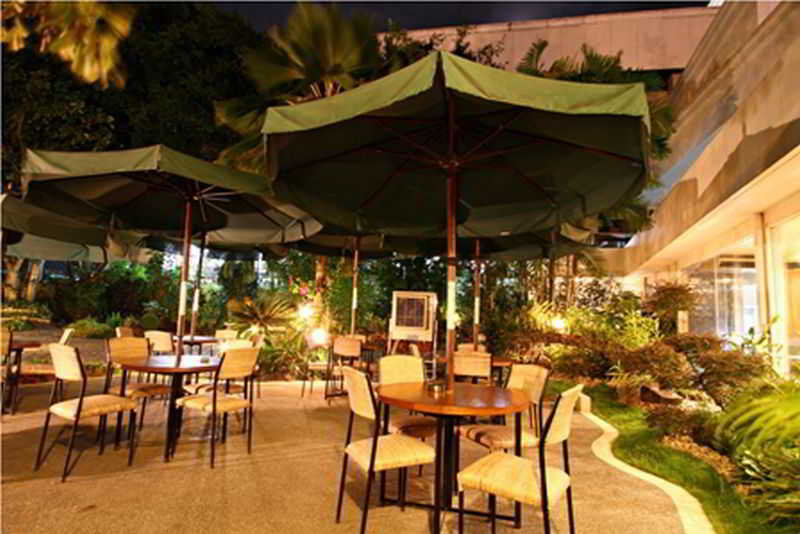 Apo View Hotel, 4-star hotel in Davao (and vicinity)