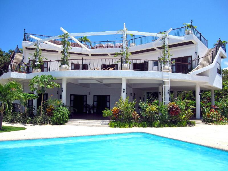 Photo of Granada Beach Resort - Adults Only, 3-star hotel in Boljoon