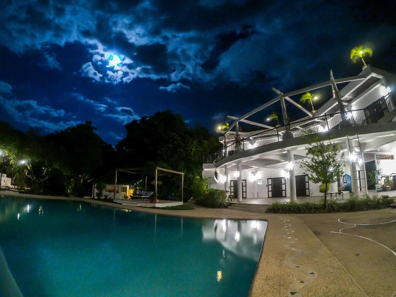 Photo of Granada Beach Resort - Adults Only, 3-star hotel in Boljoon