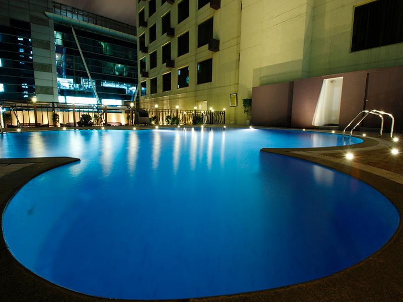 Photo of Sterlings Mac Hotel, 5-star hotel in Bengaluru (and vicinity)