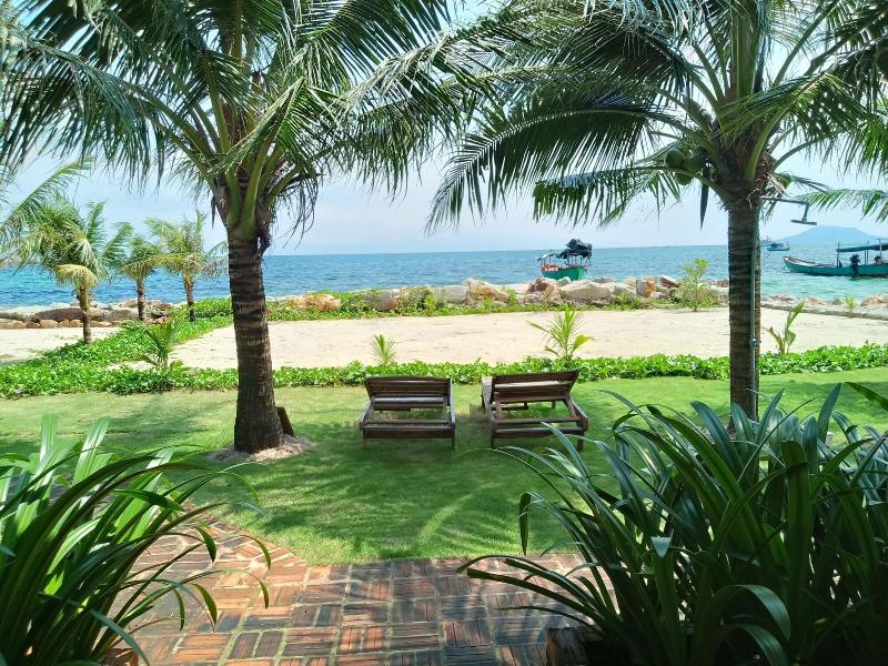 Phu Quoc Dumbo Bungalow, Singapore