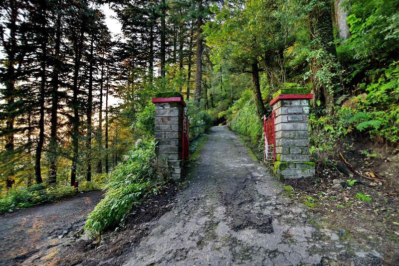 Photo of Brij Villa, Dalhousie - A Colonial Luxury Retreat, 4-star hotel in Dalhousie (and vicinity)