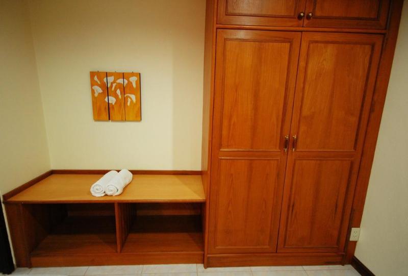 Photo of OYO 859 Golden Land Hotel, 3-star hotel in Chiang Rai