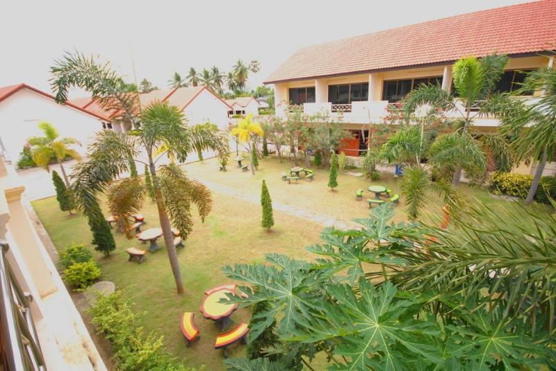 Photo of OYO 859 Golden Land Hotel, 3-star hotel in Chiang Rai