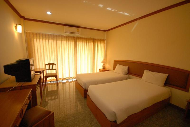 Photo of OYO 859 Golden Land Hotel, 3-star hotel in Chiang Rai