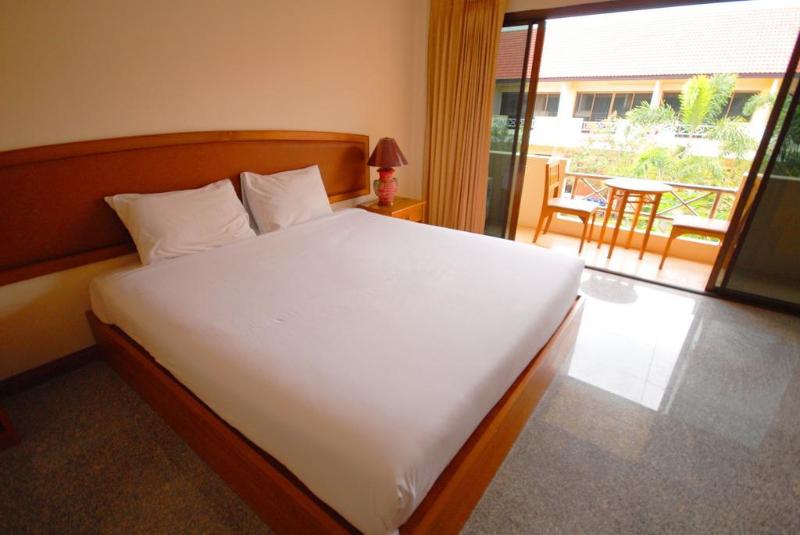 Photo of OYO 859 Golden Land Hotel, 3-star hotel in Chiang Rai