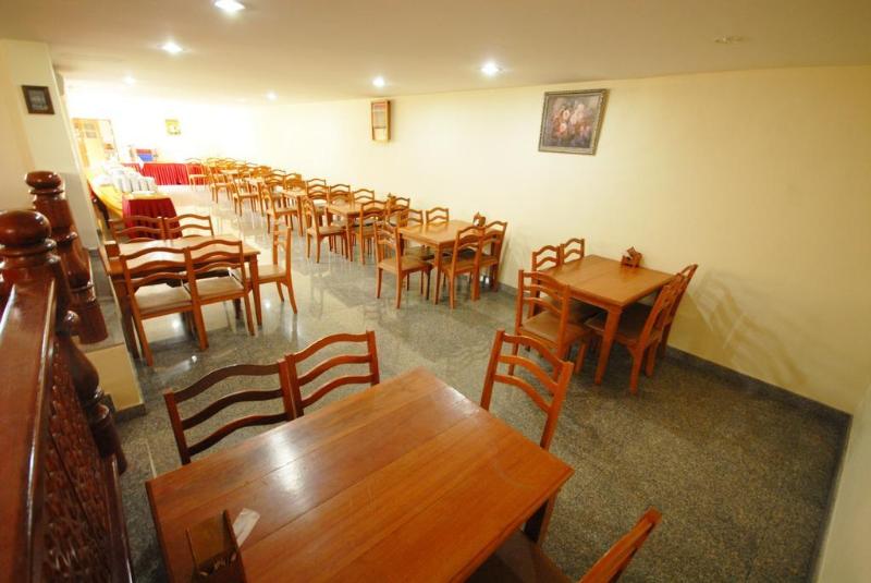 Photo of OYO 859 Golden Land Hotel, 3-star hotel in Chiang Rai