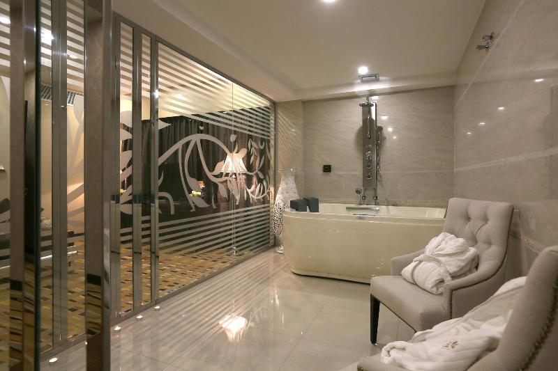 Photo of Al Muhaidb Residence Al Ahsa, 4-star hotel in Al Ahsa