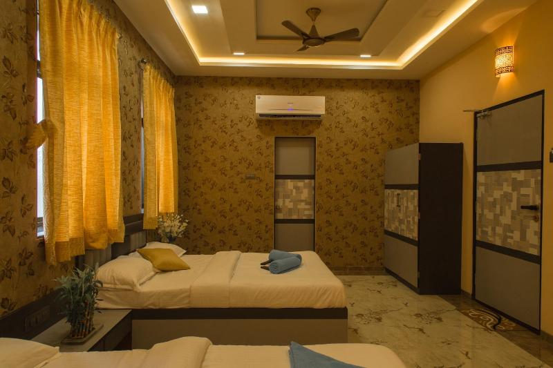 Photo of Hotel Tourister, 2-star hotel in Mumbai (and vicinity)