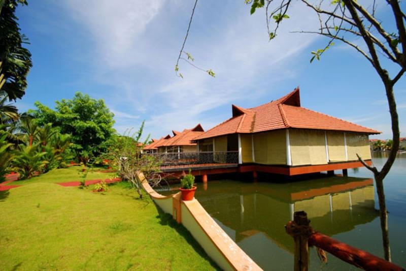 Photo of Sterling Lake Palace Alleppey, 5-star hotel in Alappuzha