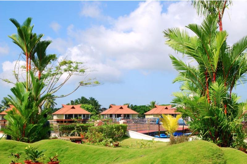 Photo of Sterling Lake Palace Alleppey, 5-star hotel in Alappuzha