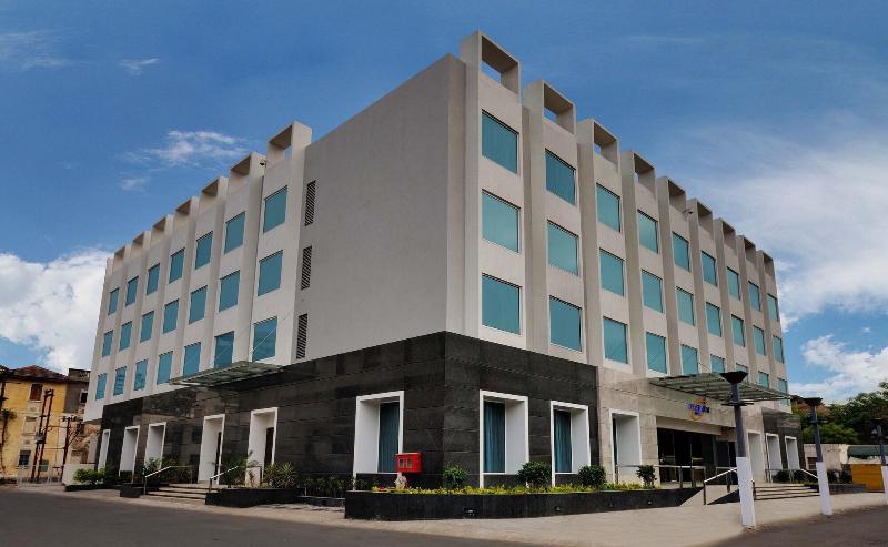 Photo of Platinum Hotel, 4-star hotel in Rajkot