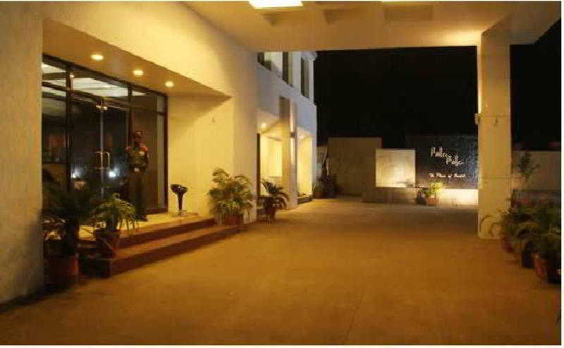 The Manor Hotel exterior, 3-Star hotel in Aurangabad