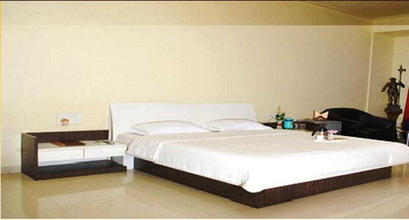 Photo of The Manor Hotel, 3-star hotel in Aurangabad