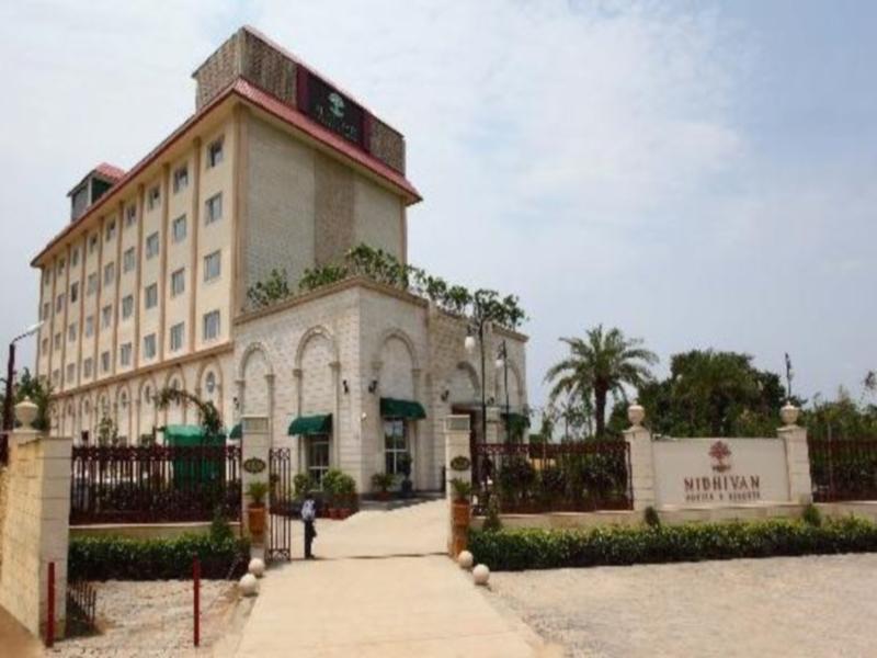 Photo of Nidhivan Sarovar Portico Vrindavan, 4-star hotel in Mathura (and vicinity)