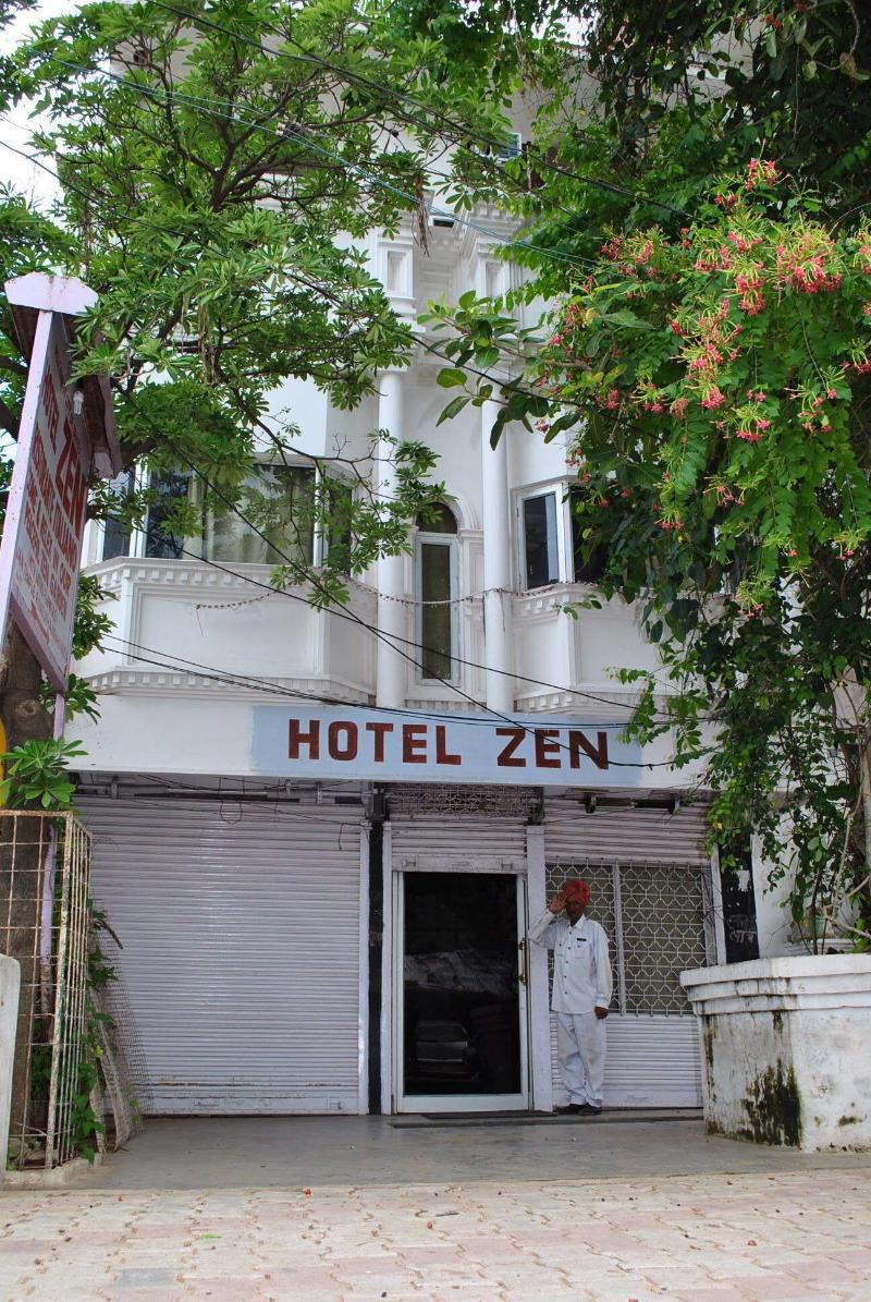 Hotel Zen, 5-star hotel in Chhatarpur
