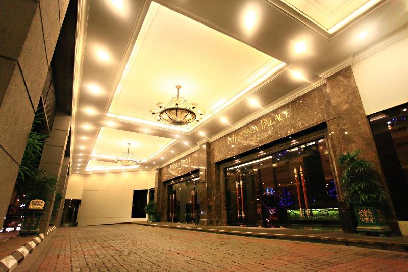 Photo of Merdeka Palace Hotels & Suites, 4-star hotel in Kuching (and vicinity)