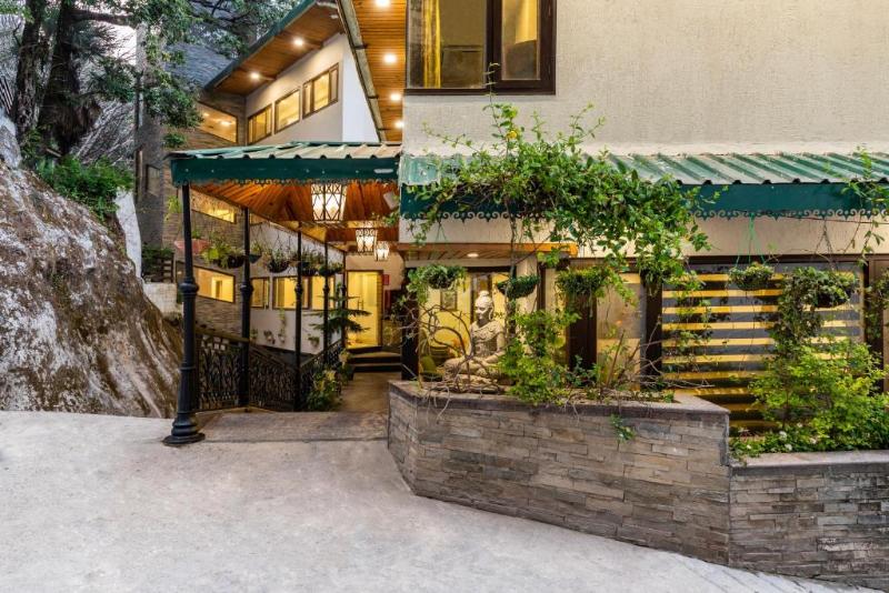Photo of Country Inn Premier Pacific Mall Road Mussoorie, 4-star hotel in Dehradun District