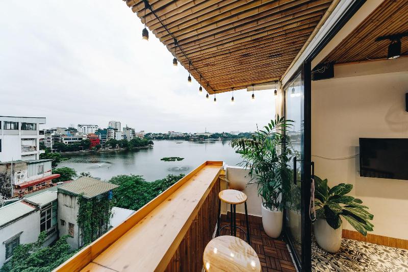 The Autumn Homestay, Singapore