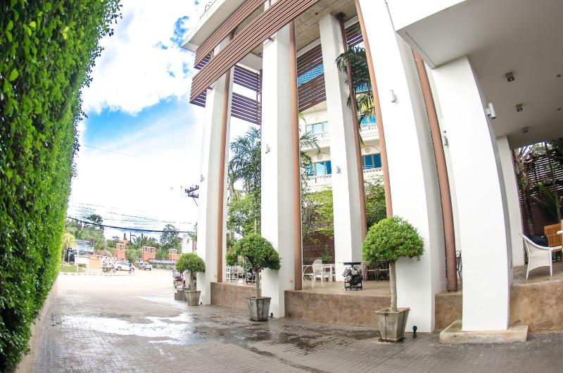 Photo of Prajaktra Design Hotel, 4-star hotel in Ban Luam