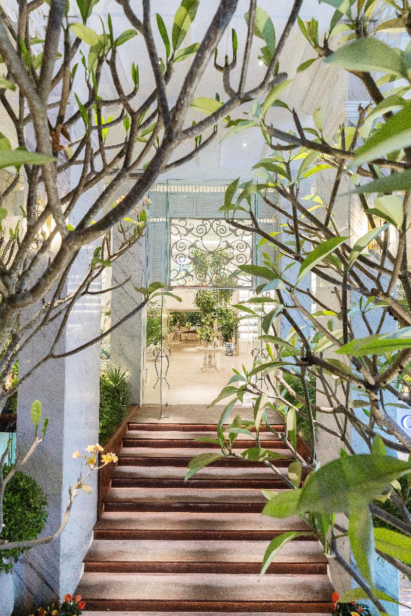 Au Lac Charner Hotel, Singapore