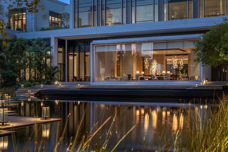 Four Seasons Hotel Bangkok at Chao Phraya River, Singapore