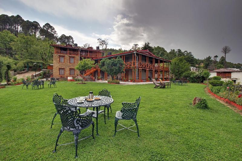 Photo of Chevron Eco Lodge, 3-star hotel in Almora (and vicinity)