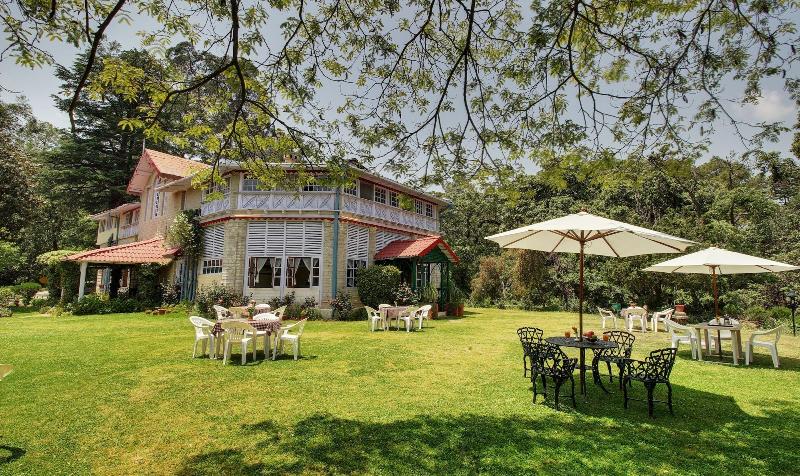 Chevron Rosemount, 2-star hotel in Almora (and vicinity)