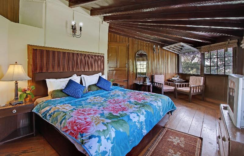 Photo of Chevron Rosemount, 2-star hotel in Almora (and vicinity)