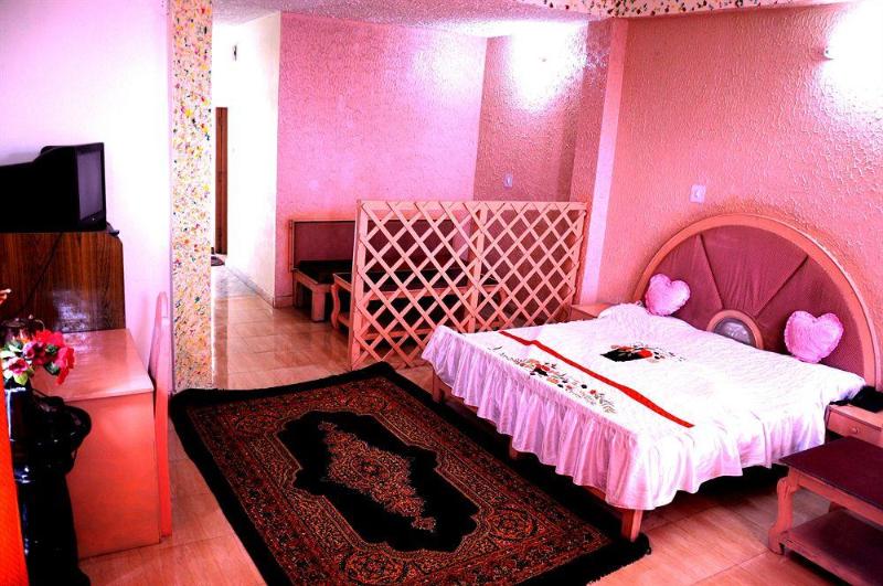 Photo of Shining Star Resort, 3-star hotel in Dalhousie (and vicinity)