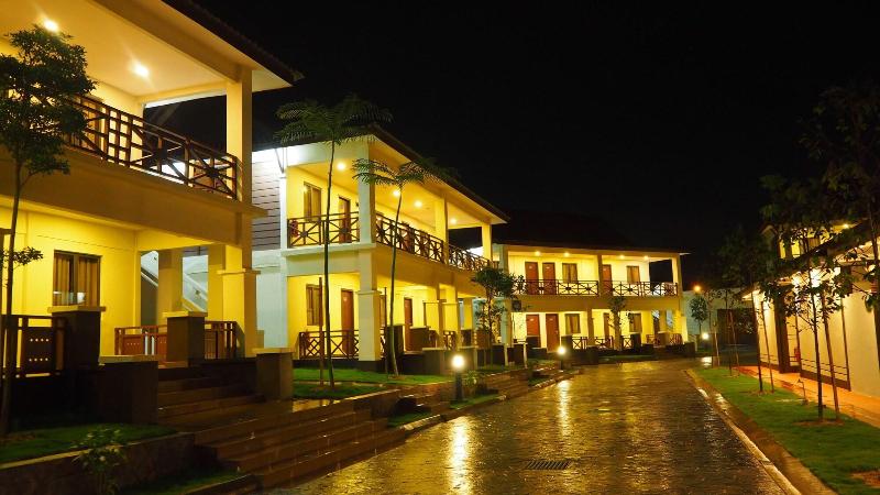 Lotus Seaview Beach Resort, 3-star hotel in Bandar Penawar