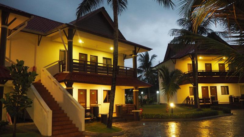 Photo of Lotus Seaview Beach Resort, 3-star hotel in Bandar Penawar