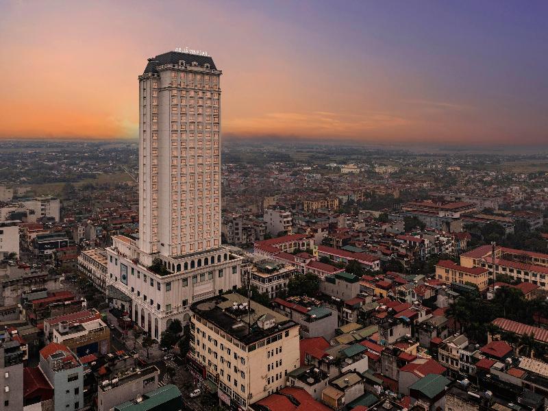 Meliá Vinpearl Phu Ly, Singapore