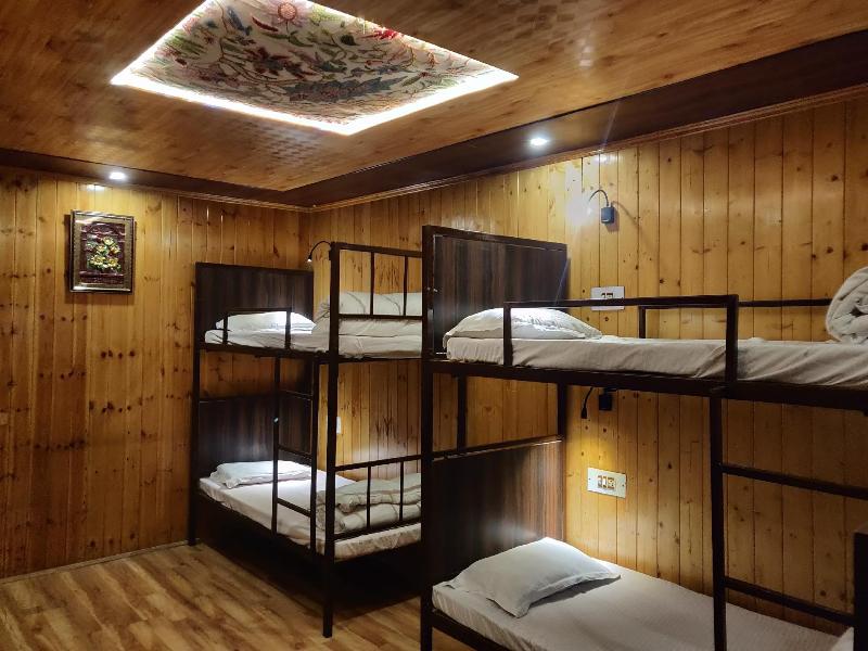 Photo of Walisons Hotel, 3-star hotel in Srinagar