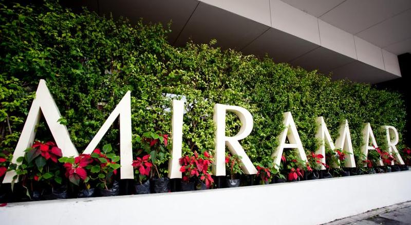 Maitria Hotel Rama 9 Bangkok, Singapore