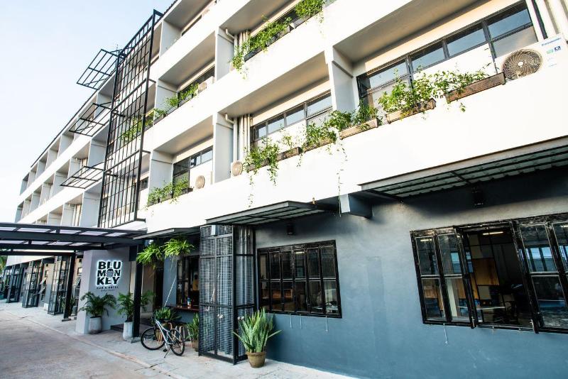 Blu Monkey Hotel Suratthani, Singapore