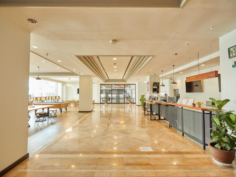 Photo of The Royal City Hotel, 3-star hotel in Bang Phlat