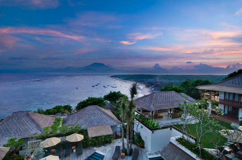 Batu Karang Lembongan Resort & Spa, Singapore