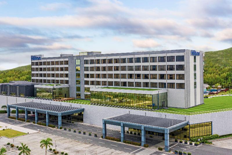 Hilton Clark Sun Valley Resort, 5-star hotel in Angeles City (and vicinity)