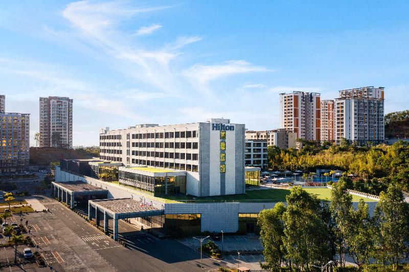 Photo of Hilton Clark Sun Valley Resort, 5-star hotel in Angeles City (and vicinity)
