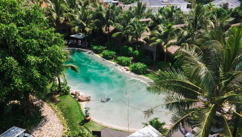 M Village Phu Quoc, Singapore