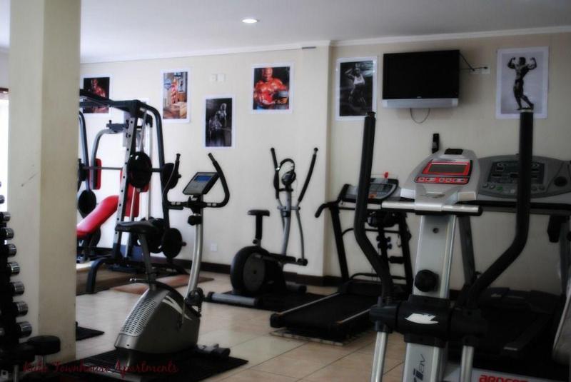 Kuta Townhouse Apartments, Singapore